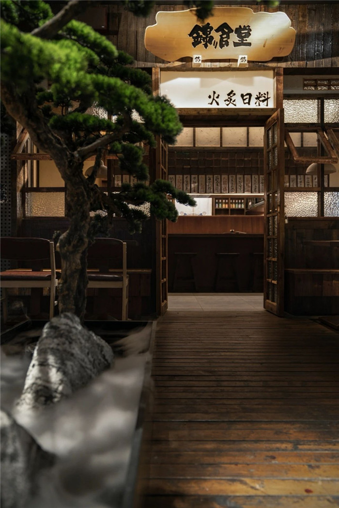 專業(yè)日料設(shè)計(jì)裝修公司推薦鄭州版深夜食堂裝修案例