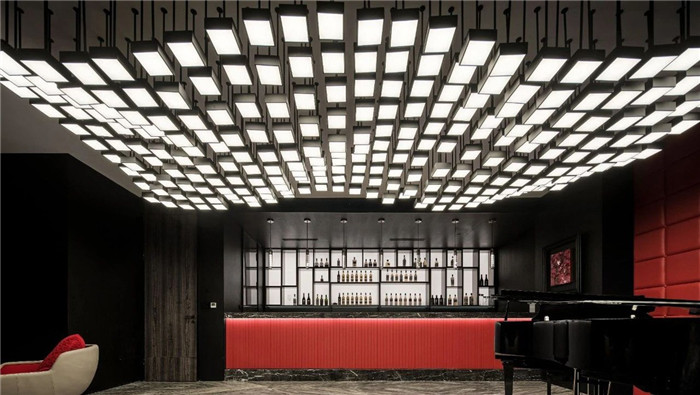 餐廳吧臺設計-鄭州創(chuàng)意餐廳裝修公司推薦Young藝術餐廳裝修設計